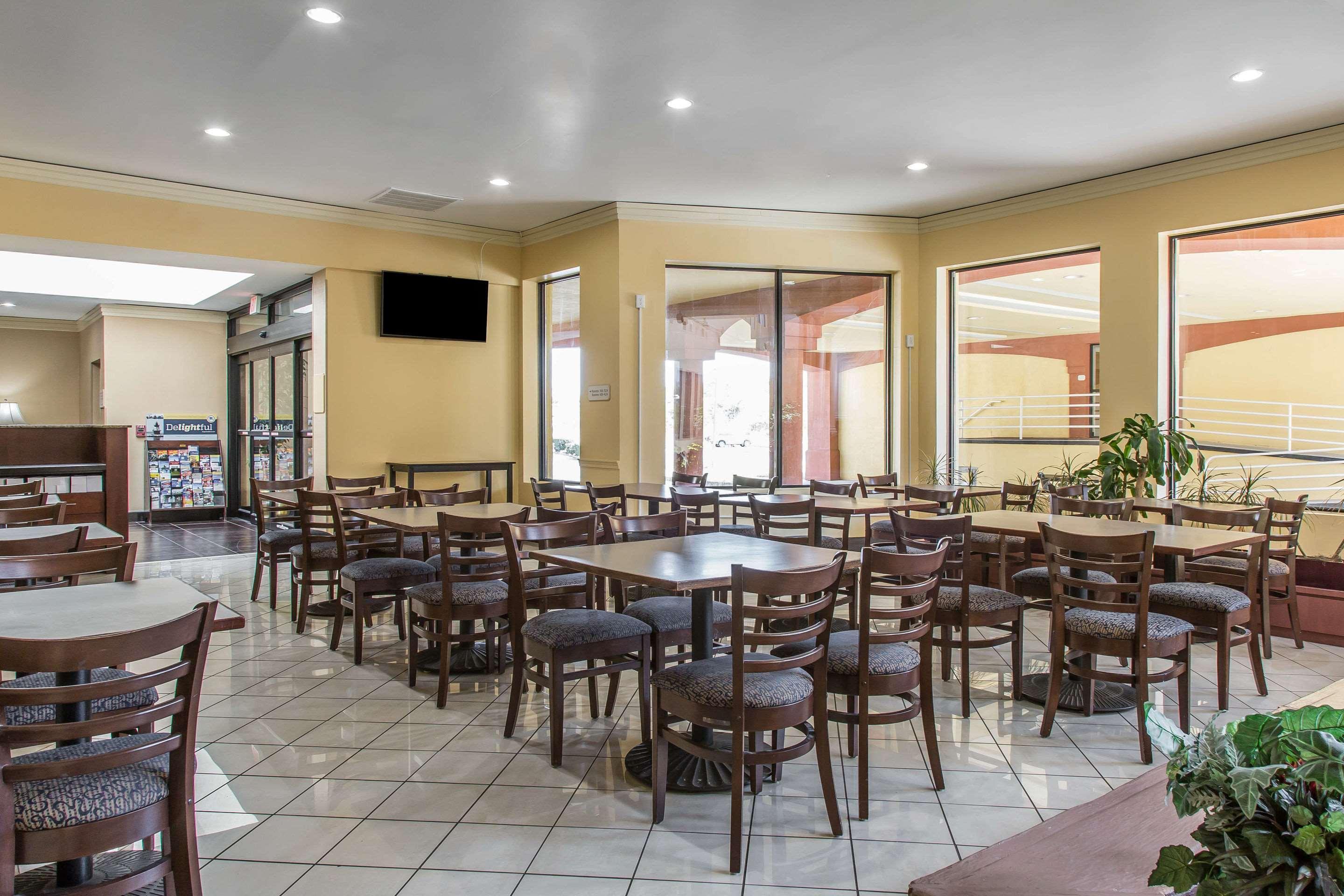 Clarion Inn New London - Mystic Bagian luar foto
