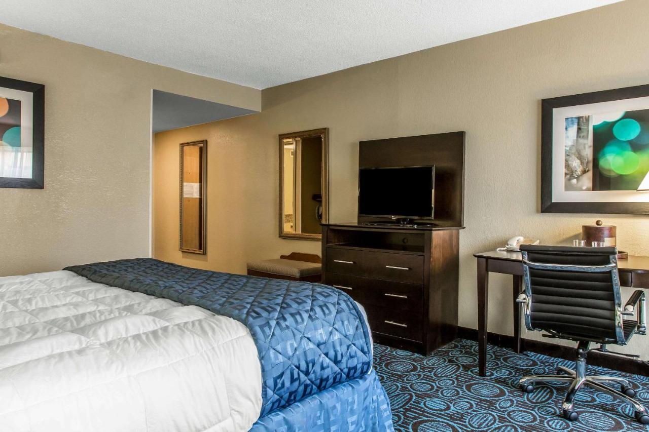 Clarion Inn New London - Mystic Bagian luar foto